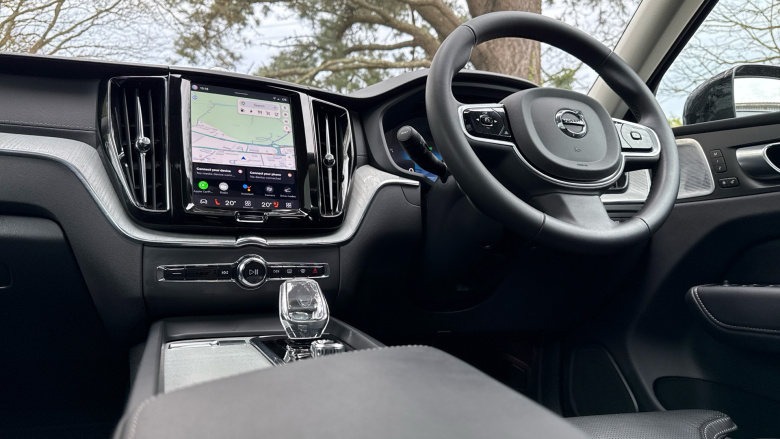 Volvo XC60 2.0 T8 [455] PHEV Ultra Dark 5dr AWD Geartronic Estate